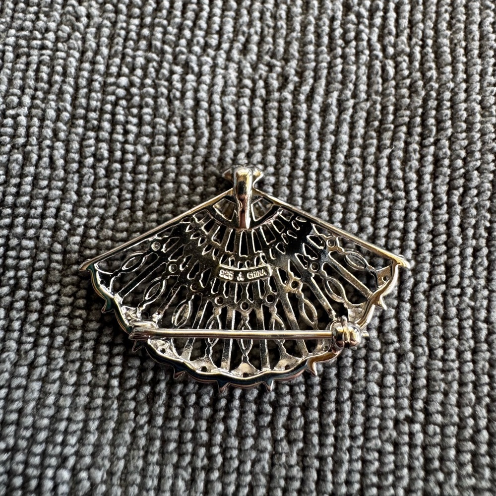 Sparkly sterling silver convertible fan pendant - Picture 4 of 8